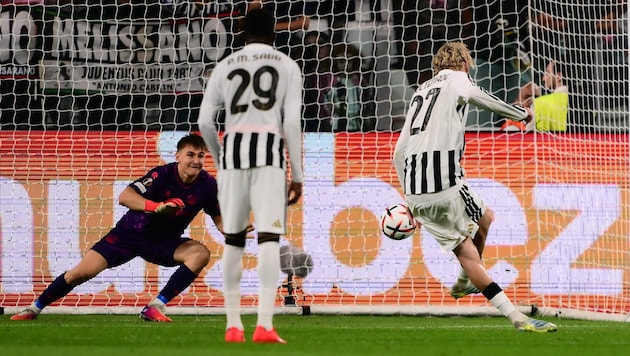 Nikolas Polster musste gleich fünfmal hinter sich greifen.