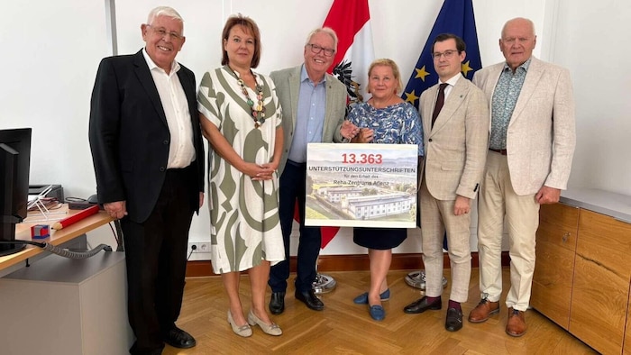 Ende August wurde eine Petition an Sozialministerin Korinna Schumann (SPÖ) übergeben.