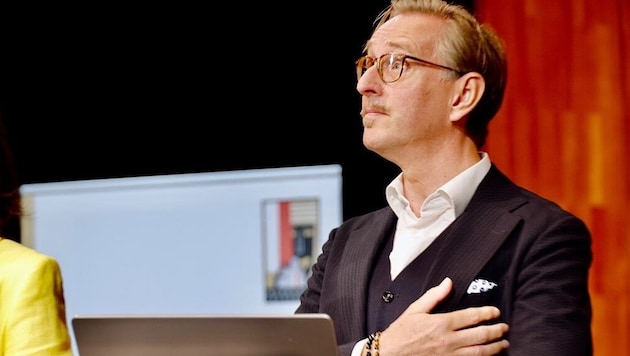 Peter de Caluwe am Freitag bei der offiziellen Vorstellung.