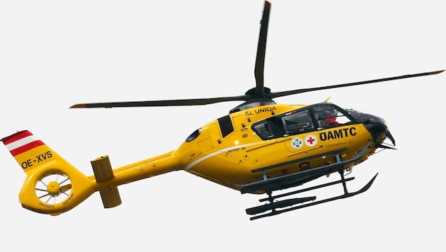 Der schwer verletzte Motorradfahrer wurde mit dem Rettungshubschrauber ins Spital geflogen.