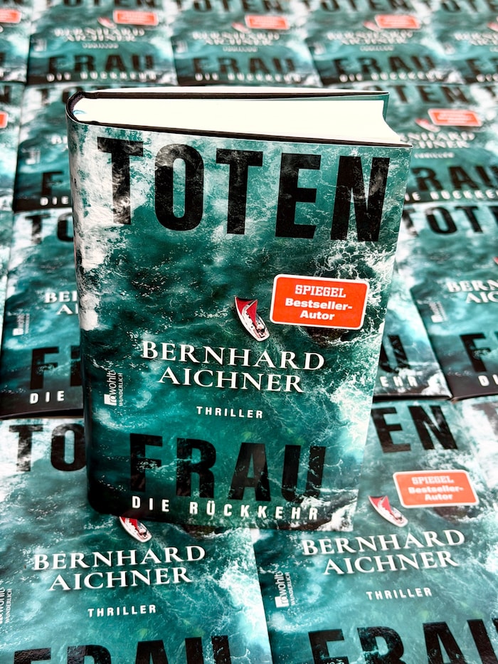 Brandneu im Handel: „Totenfrau _ Die Rückkehr“ von Bernhard Aichner ist im Rowohlt Wunderlich ...