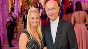 Dompfarrer Toni Faber, im Bild mit seiner Natalie, wird 2027 nicht bei „Dancing Stars“ dabei ...