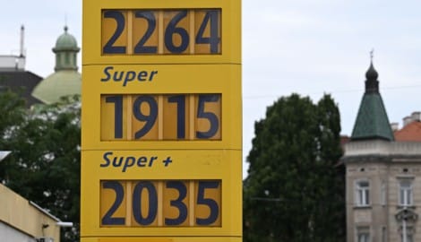 Auch die Preise für Benzin überschreiten mittlerweile fast die Zwei-Euro-Marke.