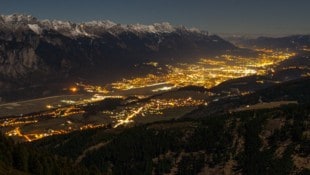 Im Westen bleiben Schauer zumeist aus – die Temperaturen gehen aber deutlich zurück.