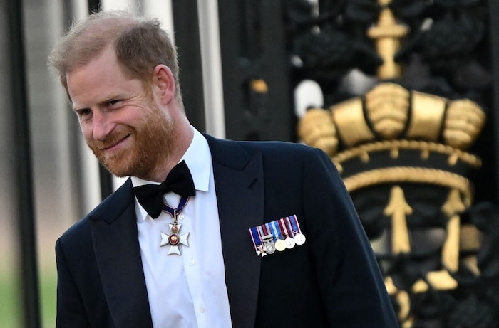 Prinz Harry absolvierte seinen ersten Auftritt nach dem Umzug nach Großbritannien zwar ohne ...