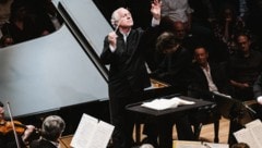 Manfred Honeck – hier in der Hamburger Elbphilharmonie. 
