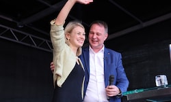 Elisabeth Mayr erhielt im Wahlkampf ‘24 Unterstützung durch Parteichef Babler.