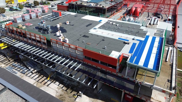 Die 26 Meter an längerem Baukörper bieten dem Spar-Konzern 8500 Quadratmeter mehr Fläche.