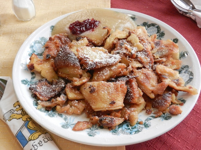 Süß, süßer, Salzburg: Der Kaiserschmarrn im Wiesn-Zelt vom Löwenbräu bereit auch in diesem ...