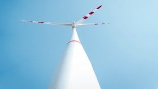 Drei alte Windräder wurden durch drei neue, immens leistungsstärkere, ersetzt.