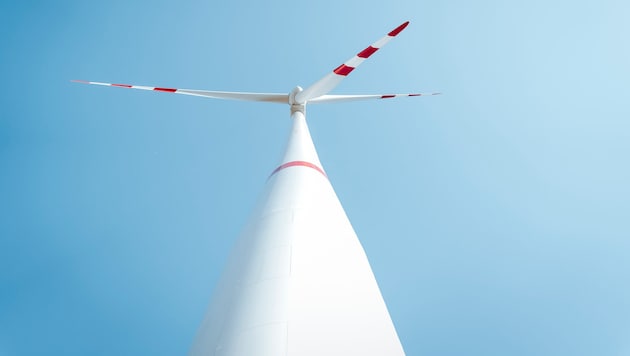 Drei alte Windräder wurden durch drei neue, immens leistungsstärkere, ersetzt.