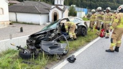 An beiden Autos entstand Totalschaden.