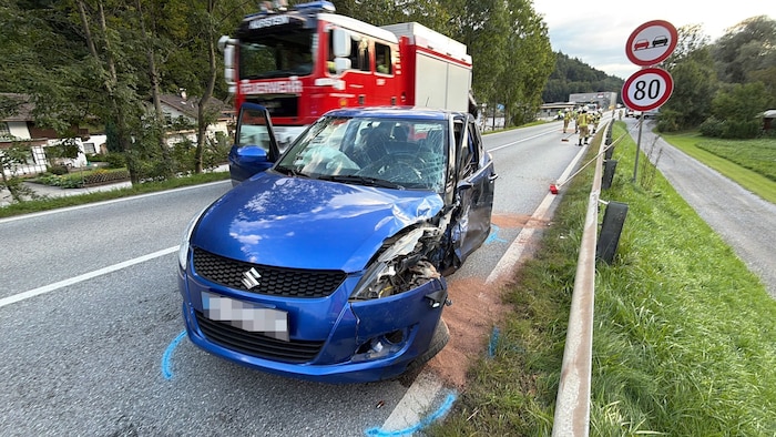 Auch das zweite Fahrzeug war wohl Totalschaden.