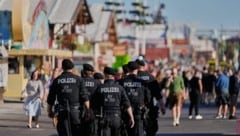 Die Polizei nahm den Verdächtigen fest.