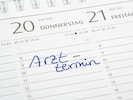Für den Eintrag eines Arzttermins muss man im Kalender oft weit vorblättern.