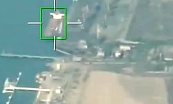 Die russische Armee hat mehrere ukrainische Frachtschiffe im Schwarzen Meer beschossen.