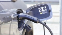 Die stetig steigenden Spritpreise können beim Auftanken von E-Autos nicht schocken.