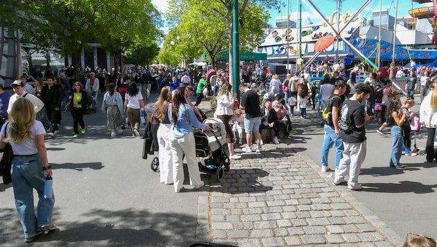 Seit 260 Jahren sind der Wurstelprater und der Grüne Prater wichtige Rückzugsorte für Wiener und ...