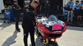 Die Harleys aus dem „Bagger World Cup“ faszinieren