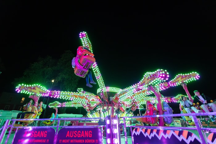 Zahlreiche Fahrgeschäfte gibt es im Gaudepark bei der Klagenfurter Herbstmesse: Für jedes Alter ...