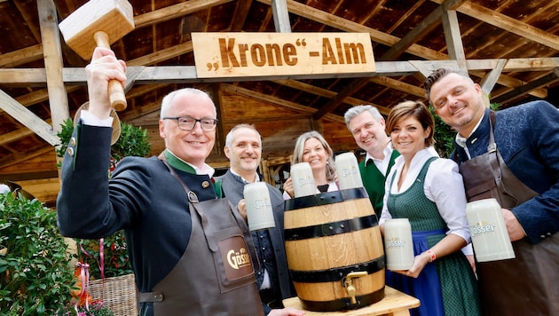 Angezapft: Klaus Herrmann, Giuseppe und Astrid Perna-Benzinger, Michael Tillian, Alexandra und ...