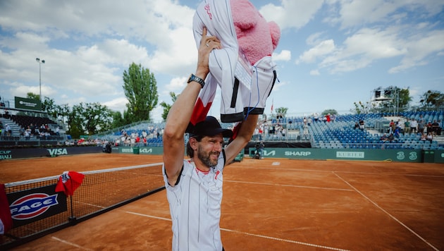 Jürgen Melzer musste mit „Kirby“ eine Ehrenrunde gehen.