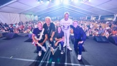 Seit 44 Jahren auf der Bühne: Die Nockis mit ihren „legendären“ Fans im Rücken.