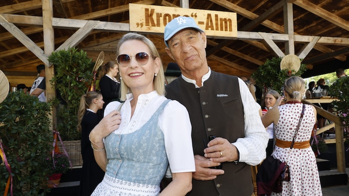 Steierkrimi-Autorin Rossbacher genoss die Kulinarik in der „Krone“-Alm.