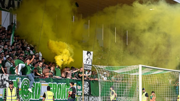 Alles im Rahmen: Die Stimmung beim großen Vorarlberg-Derby war grandios, die Polizei hatte so ...
