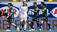 Bedröppelte Gesichter bei den WAC-Kickern, großer Jubel bei den Rieder Wikingern …