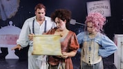 Linzer Torte mit Schlag: Kaspar Simonischek als Ferdinand, Angela Waidmann als Franziska und ...
