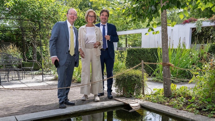 Landeshauptfrau Johanna Mikl-Leitner und Garten Tulln-Chef Franz Gruber hießen den britischen ...