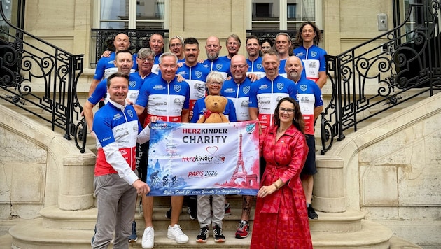 Ankunft in Paris: Die Equipe des RC Schnauze.