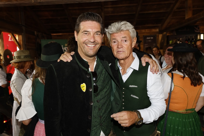 Moderator Norbert Oberhauser und Gastronom Charly Temmel.