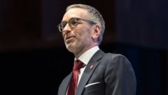 FPÖ-Chef Herbert Kickl gratuliert der AfD zu den starken Zugewinnen in Berlin und ...