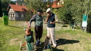 Matthias Mödl Klaus Sasse (li.) und Giunto Schalkenberg beim Hickory-Golf.
