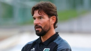 Andreas Tröster St. Johann-Trainer Bernhard Kletzl.