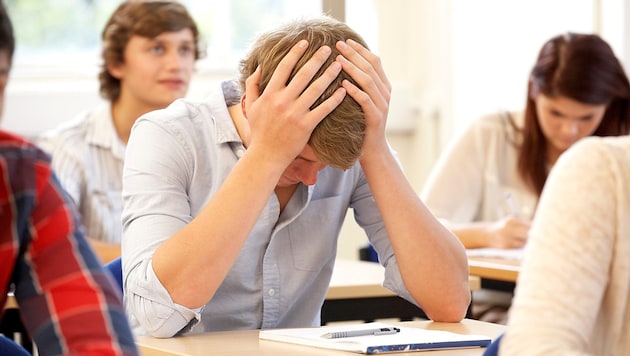 18 Prozent der 15-Jährigen geben an, dass sie schon mindestens einmal sitzen geblieben sind. An ...