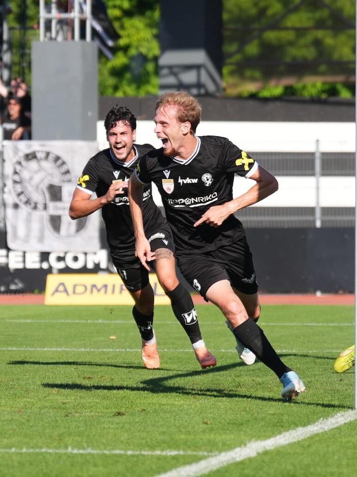 Henrique Torelli (v.) hatte in dieser Saison bereits als Torschütze gejubelt, in St. Pölten ...