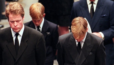 Charles Spencer, der Bruder von Prinzessin Diana, sieht deutliche Parallelen zwischen dem ...