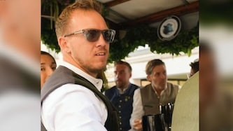 Neuerdings trägt Julian Nagelsmann Ohrringe ...