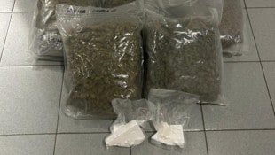 Mit 500 Gramm Kokain und fünf Kilo Cannabiskraut im Kofferraum wurde ein 49-jähriger Slowene von ...
