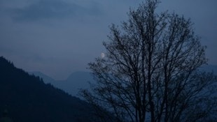 Abgesehen von ein bisschen Nebel bleibt die Nacht ruhig, in vielen Teilen des Landes wird der ...