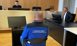 Der Angeklagte stritt vor Gericht ab, seine ehemalige Freundin geschlagen zu haben.