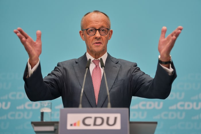 German Chancellor Friedrich Merz (CDU) held a press conference on Monday afternoon following the ...