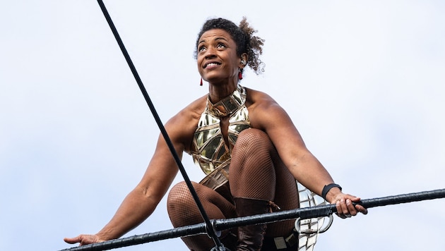 Die Hochseilkünstlerin Tatiana-Mosio Bongonga hat am Sonntag die Zwillingshalden in Frankreich ...