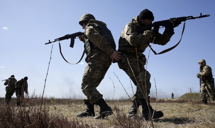 NATO-Soldaten beim Training an der Ostflanke des Bündnisses. Die baltischen Staaten warnen ...