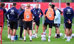 Das Team ist für seinen Auftritt gegen Iralnd bereit, doch wer tritt die Nachfolge von ...