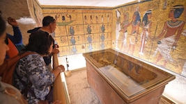 Howard Carter wollte 1922/23 mehr als nur den Grabschatz – und hämmerte sich hier durch die ...