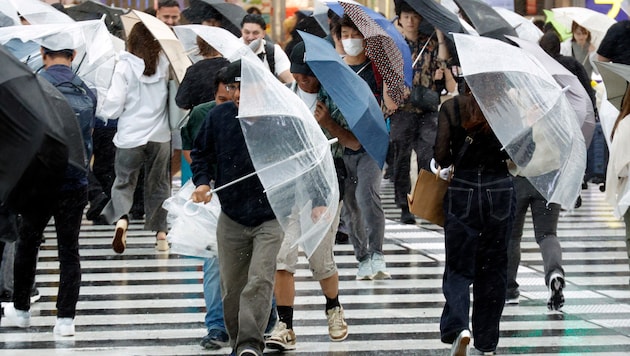 In Japan wütete Taifun „Dujuan“. Mehrere Menschen werden vermisst.